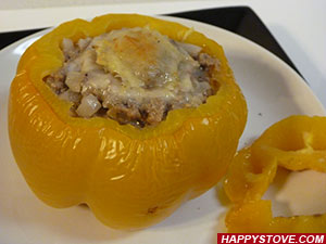 Baked Bell Peppers stuffed with Ground Beef - By happystove.com