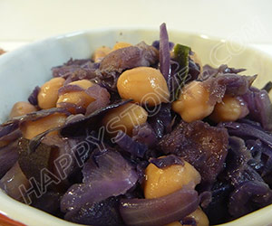 Stir Fried Red Cabbage with Chick Peas and Ham - By happystove.com
