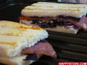 Red Cabbage and Turkey Tramezzini - By happystove.com