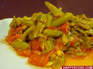 Green Beans in Spicy Tomato Sauce - By happystove.com