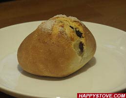 Homemade Raisin Bread - By happystove.com