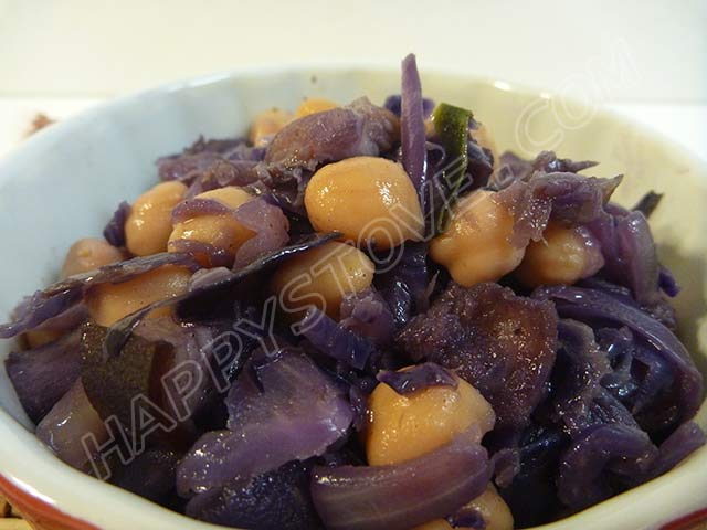 Stir Fried Red Cabbage with Chick Peas and Ham - By happystove.com